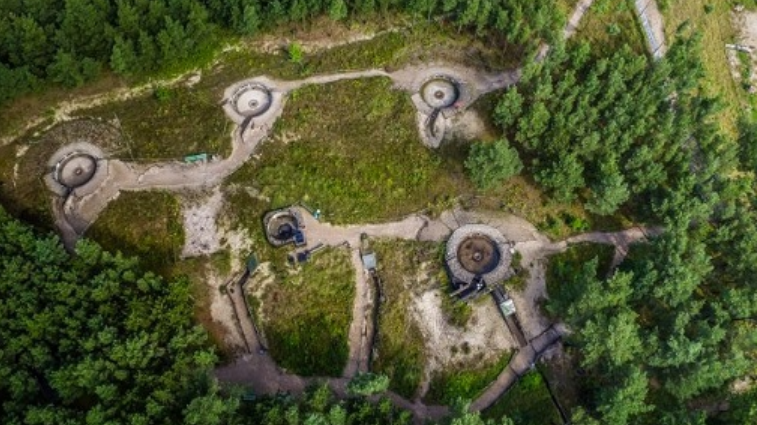 Bunkry Bl&uuml;chera